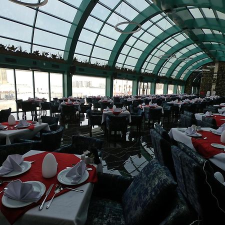 Ramada By Wyndham Manama City Centre Exterior foto